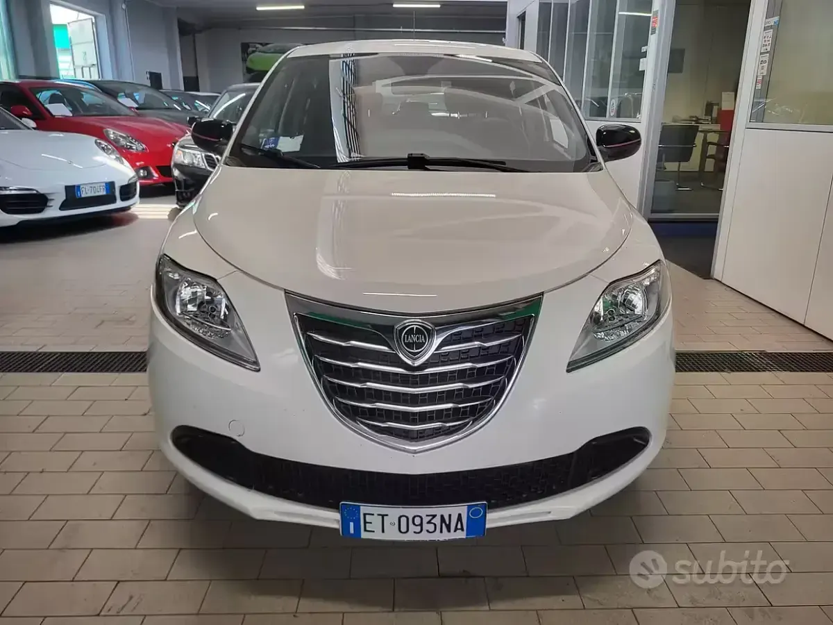 Usata Lancia Ypsilon S 69 CV (50 kW) 2014 Bianco Utilitaria