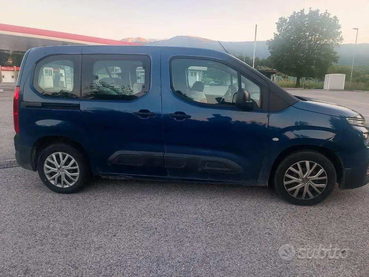 Usata Citroën Berlingo 110 CV (80 kW) 2020 Blu Monovolume