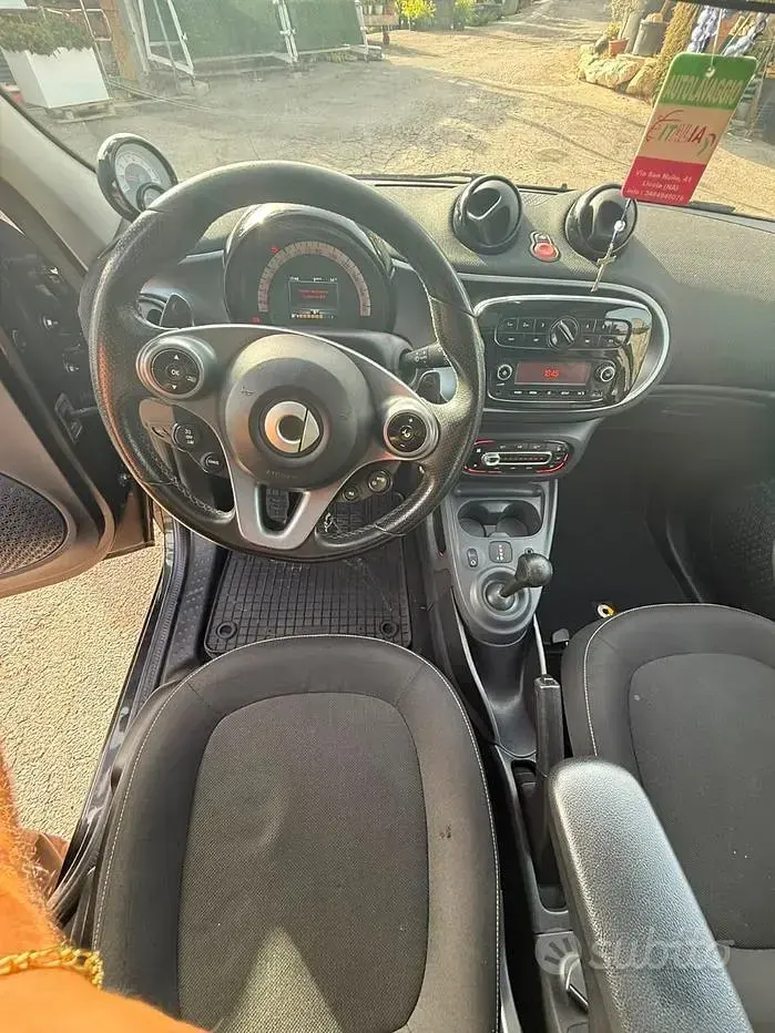 Usata Smart ForFour Passion 90 CV (66 kW) 2019 Marrone Utilitaria