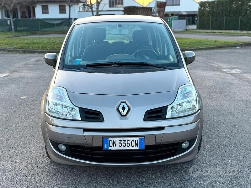Usata Renault Modus Dynamique 85 CV (62 kW) 2008 Grigio Monovolume