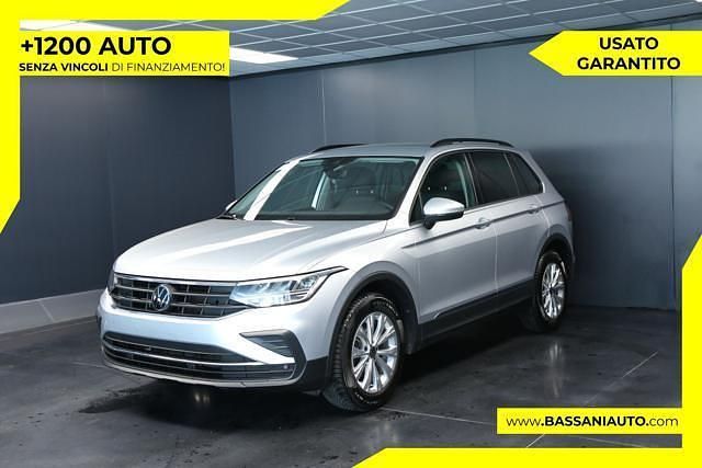 Usata VW Tiguan Life 150 CV (110 kW) 2024 Argento SUV