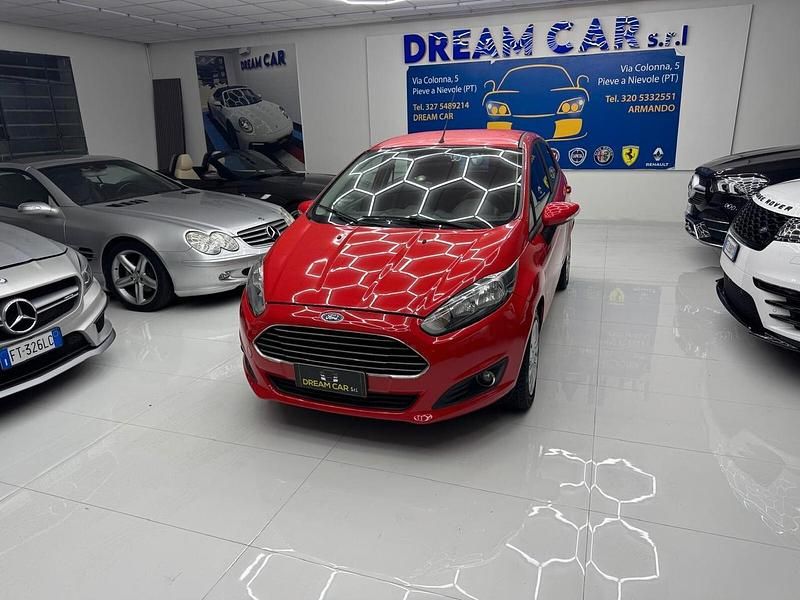 Usata Ford Fiesta 95 CV (69 kW) 2015 Rosso Berlina