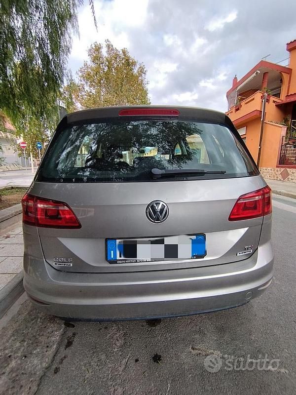 Usata VW Golf Sportsvan 116 CV (85 kW) 2016 Grigio Monovolume