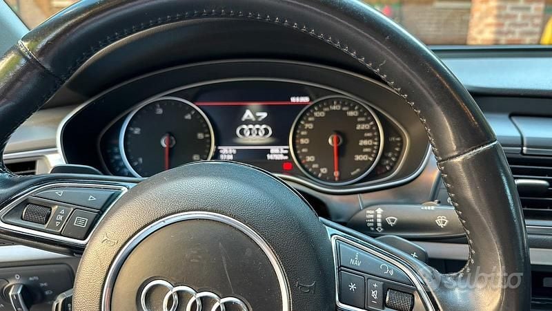 Usata 2012 Audi A7 Due volumi | 15.000 € - Immagine 1/4