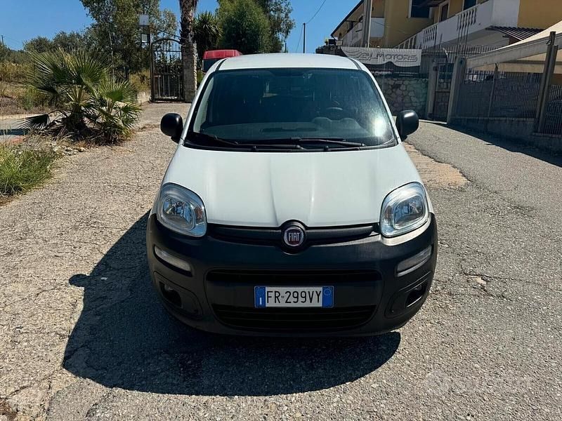 Usata Fiat Panda Pop 80 CV (58 kW) 2018 Bianco Utilitaria