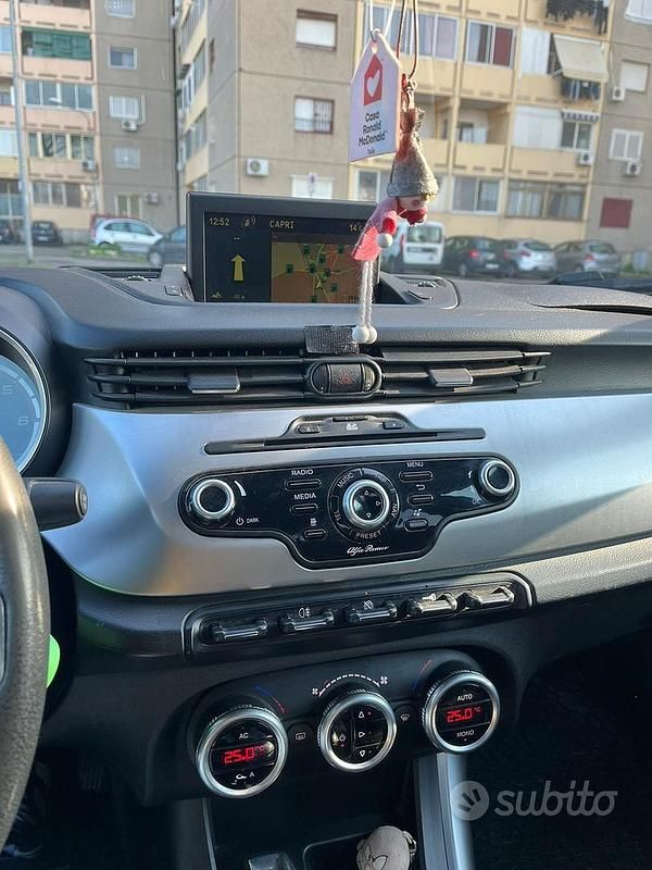 Usata Alfa Romeo Giulietta 105 CV (77 kW) 2011 Utilitaria