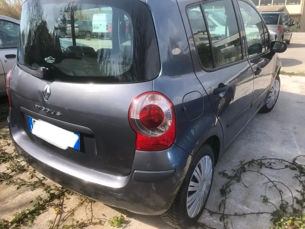 Usata Renault Modus 75 CV (55 kW) 2008 Blu Monovolume
