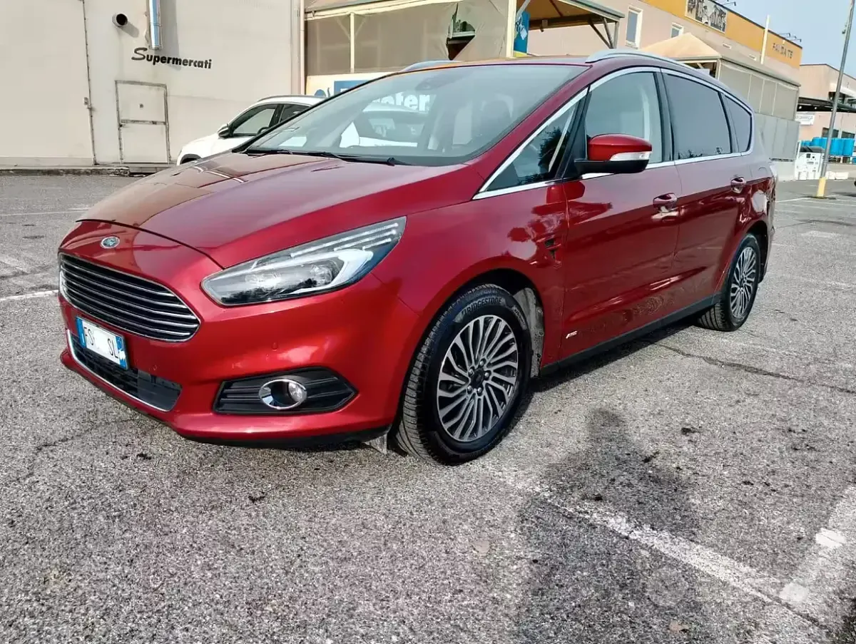 Occasion Ford S-MAX Vignale 190 PK (139 kW) 2018 Rood MPV