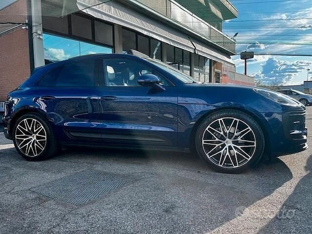 Usata Porsche Macan 265 CV (194 kW) 2023 Blu SUV