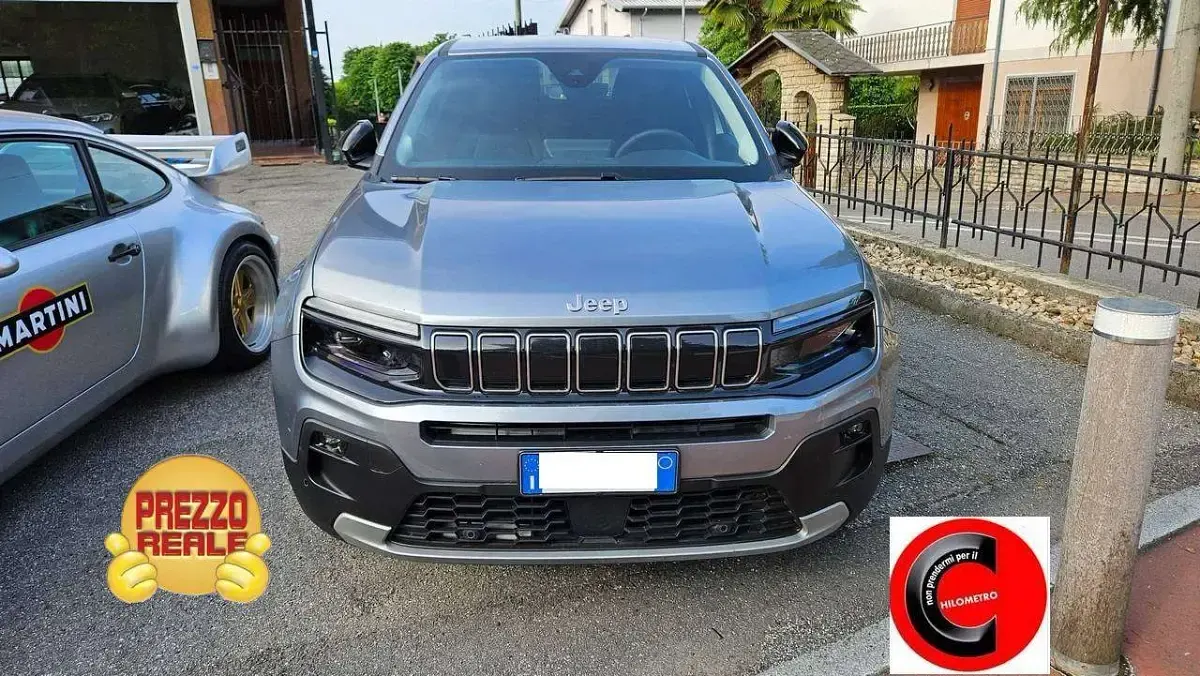 Usata Jeep Avenger Summit 101 CV (74 kW) 2024 Grigio SUV