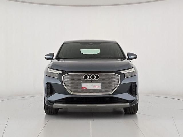 Usata Audi Q4 e-tron Advanced Plus 150 kW (204 CV) 2023 Blu geyser metallizzato SUV