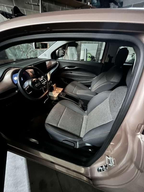 Usata Fiat 500e Passion 42 kW (58 CV) 2021 Cabrio