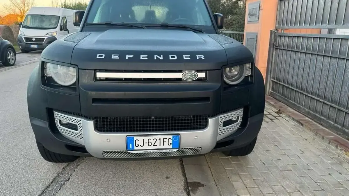 Gebraucht Land Rover Defender SE 200 PS (147 kW) 2022 SUV