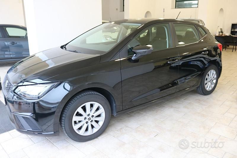 Nero Usata 2022 Seat Ibiza Style Tre volumi | 14.500 € (Cara) - Immagine 1/4