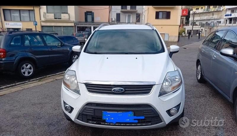 Usata Ford Kuga 140 CV (102 kW) 2012 Bianco SUV