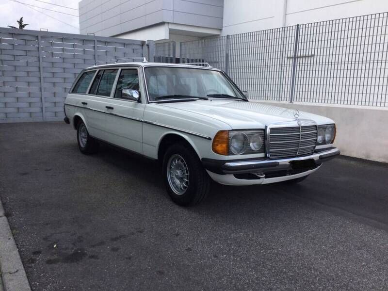 Bianco Usata 1983 Mercedes 240 Station wagon | 21.899 € - Immagine 1/4