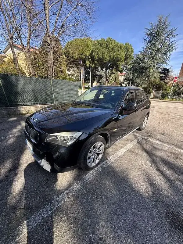 Usata BMW X1 143 CV (105 kW) 2011 Nero SUV