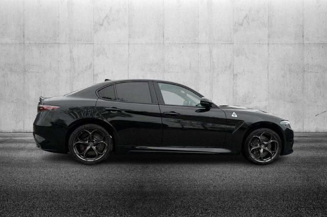 Usata Alfa Romeo Giulia Quadrifoglio 519 CV (381 kW) 2024 Nero Berlina