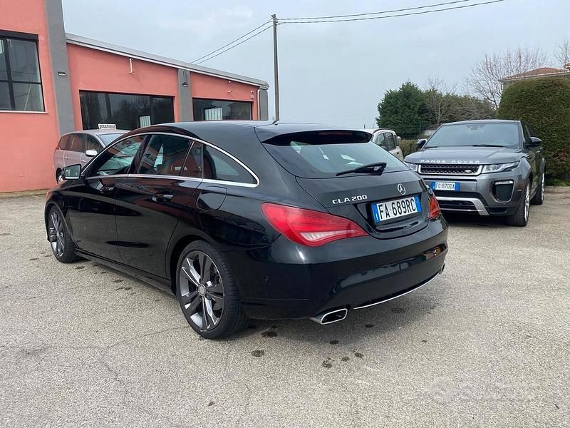 Usata Mercedes CLA200 Premium 136 CV (100 kW) 2015 Nero Station wagon