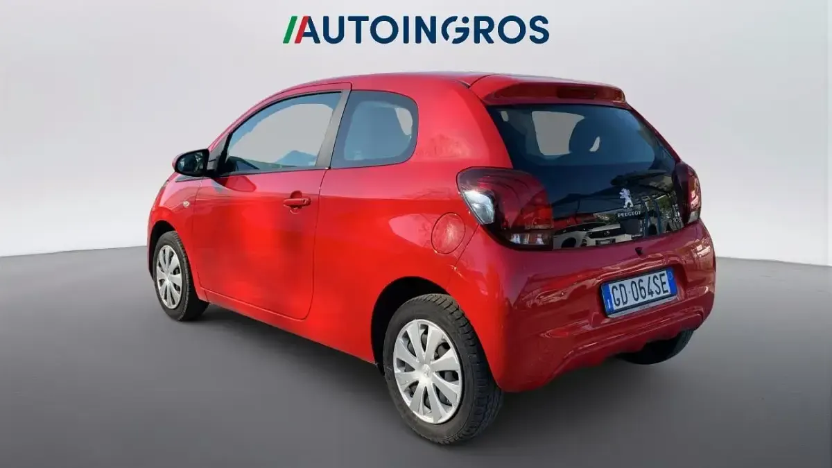 Usata Peugeot 108 Active 72 CV (52 kW) 2020 Rosso Berlina