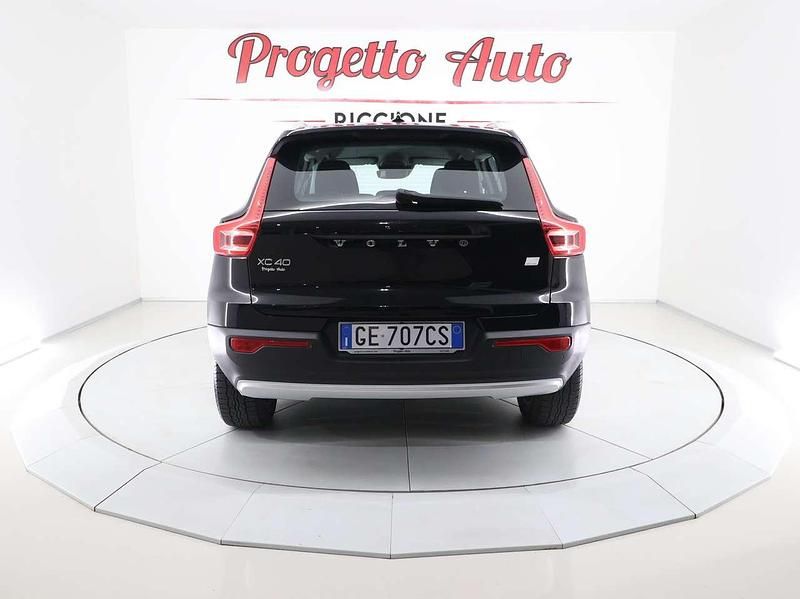 Usata Volvo XC40 Inscription 179 CV (131 kW) 2021 Solid black SUV
