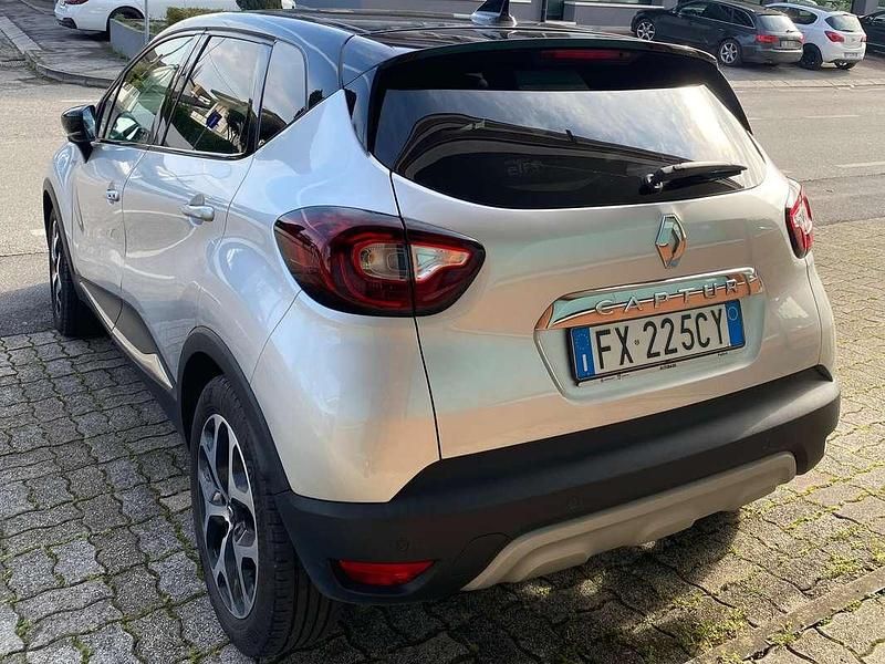 Usata Renault Captur 90 CV (66 kW) 2019 Grigio SUV