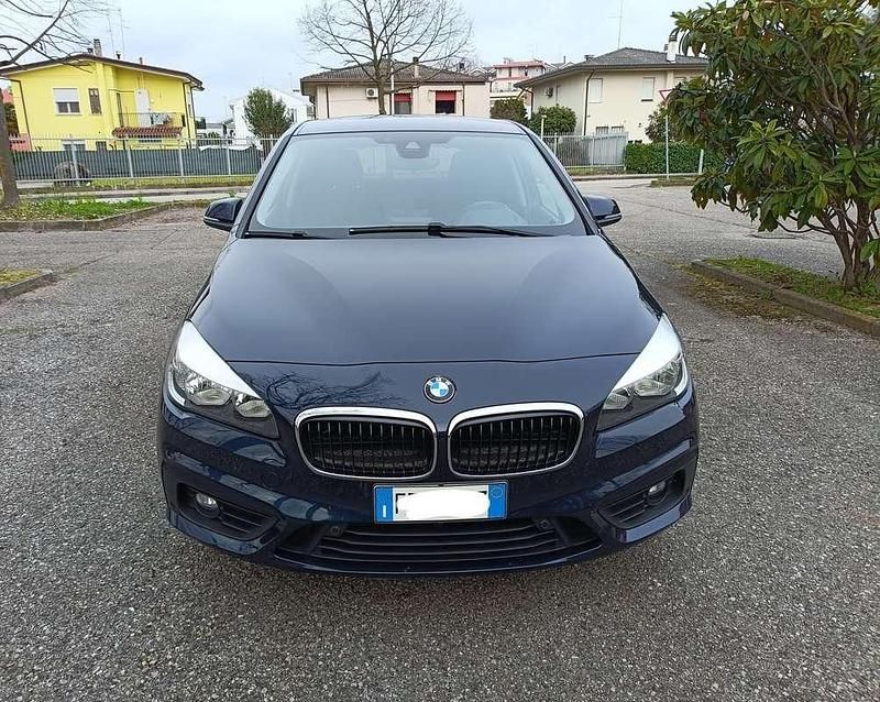 Usata BMW 218 Active Tourer Advantage 150 CV (110 kW) 2016 Blu Monovolume