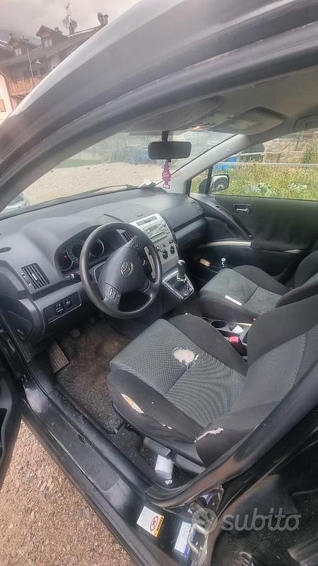 Usata Toyota Corolla Verso 116 CV (85 kW) 2005 Nero Monovolume