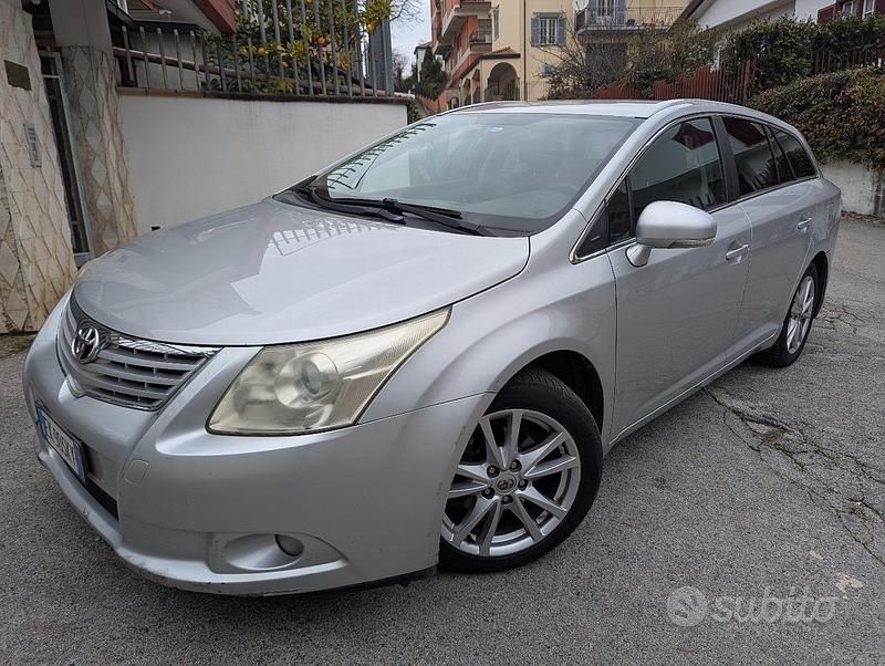 Usata Toyota Avensis 2012 Berlina