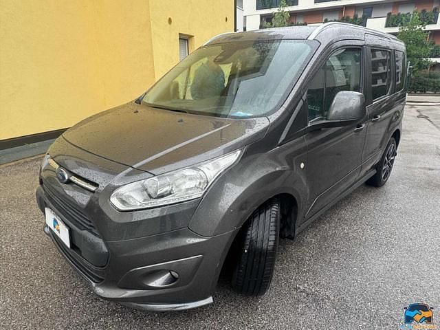 Usata Ford Tourneo Connect Titanium 120 CV (88 kW) 2016 Grigio Monovolume