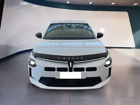 Usata Lancia Ypsilon 100 CV (73 kW) 2024 Bianco Utilitaria