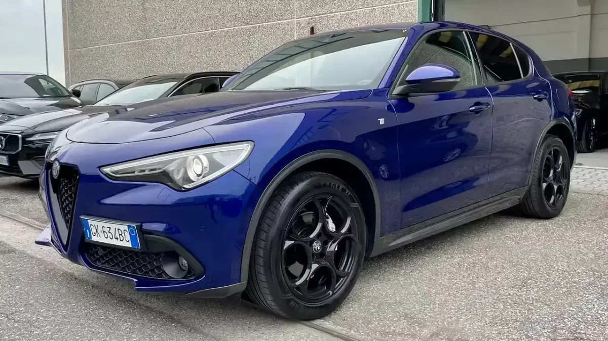 Usata Alfa Romeo Stelvio Ti 210 CV (154 kW) 2022 Blu/azzurro SUV