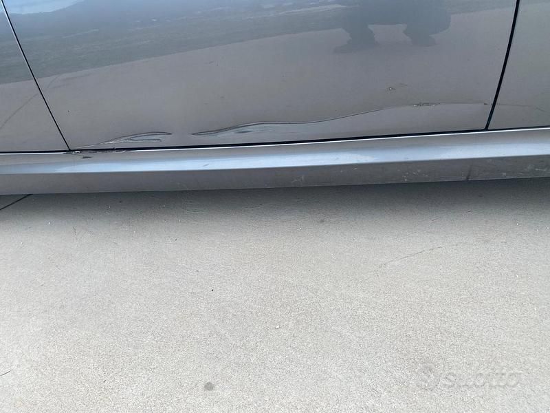 Usata BMW 320 2009 Grigio Berlina