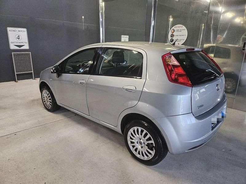 Usata Fiat Grande Punto Dynamic 77 CV (56 kW) 2009 Utilitaria