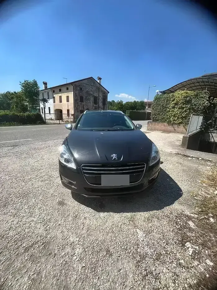 Usata Peugeot 508 140 CV (102 kW) 2015 Nero Station wagon
