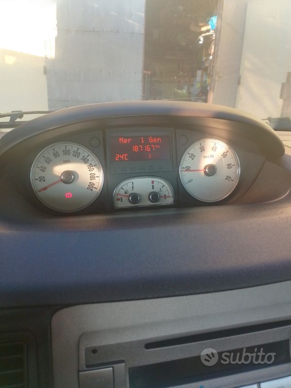 Usata Lancia Musa 95 CV (69 kW) 2004 Monovolume