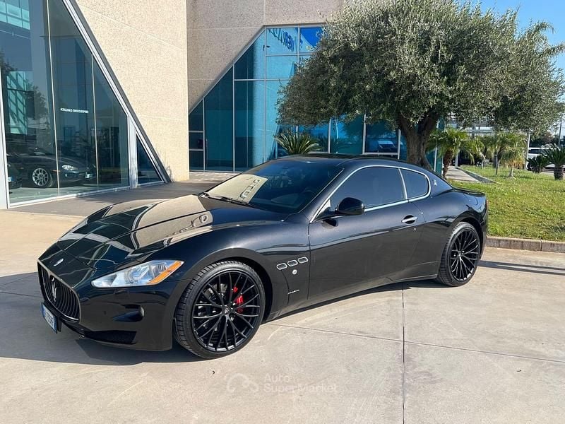 Usata Maserati Granturismo 405 CV (297 kW) 2013 Nero Coupé