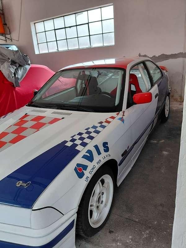 Begagnad BMW 320 150 HK (110 kW) 1996 Sportkupé