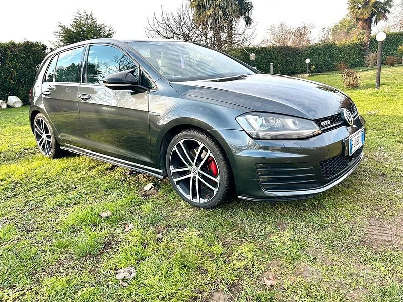 Usata VW Golf VII Sportline 184 CV (135 kW) 2016 Berlina