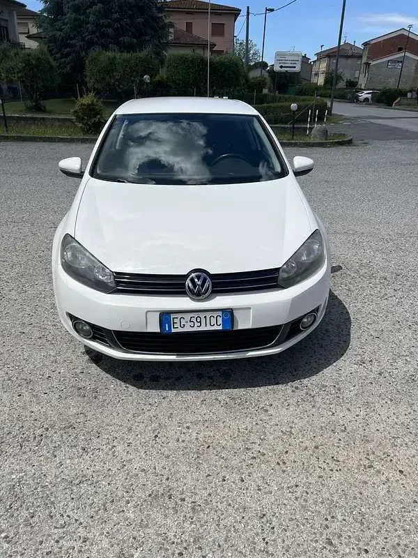 Usata VW Golf VI Highline 122 CV (89 kW) 2011 Bianco Utilitaria