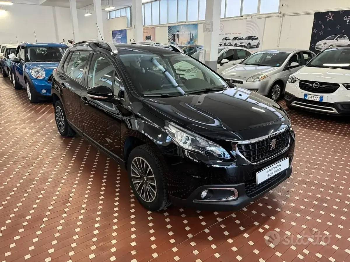 Usata Peugeot 2008 Active 82 CV (60 kW) 2018 Nero SUV