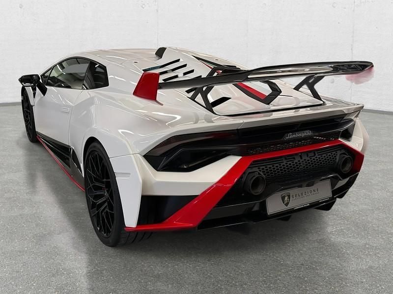 Usata Lamborghini Huracán 639 CV (469 kW) 2024 Bianco monocerus Coupé