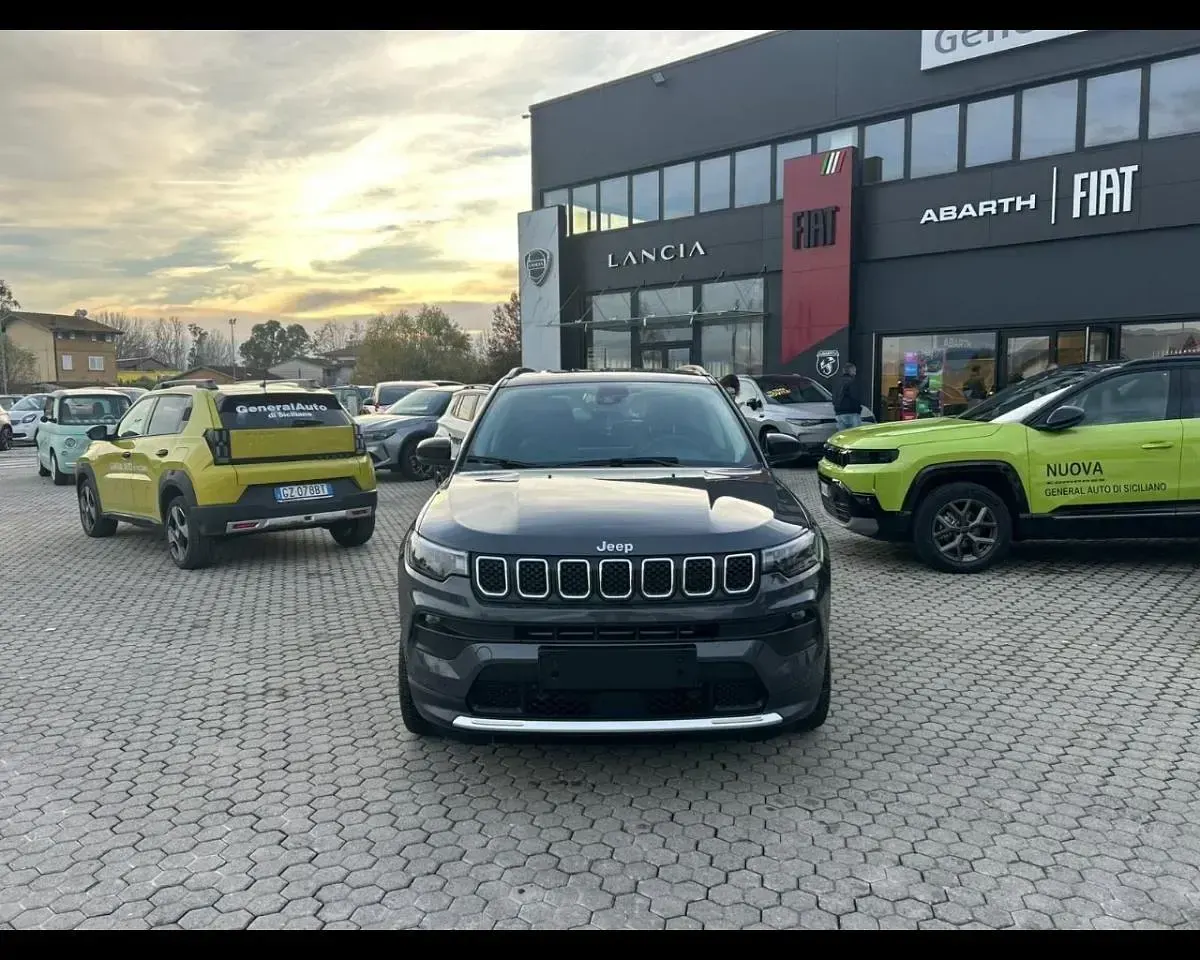 Usata Jeep Compass Limited 190 CV (139 kW) 2022 Grigio SUV