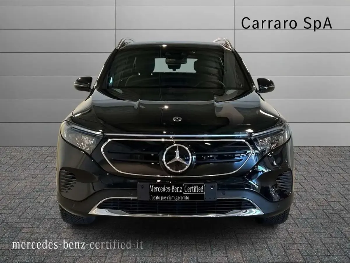 Usata Mercedes EQB250+ Sport Edition 94 kW (129 CV) 2024 Nero metallizzato SUV