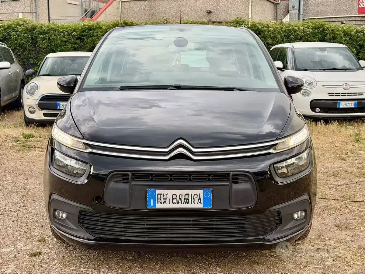Usata Citroën Grand C4 Picasso Shine 120 CV (88 kW) 2017 Nero Monovolume