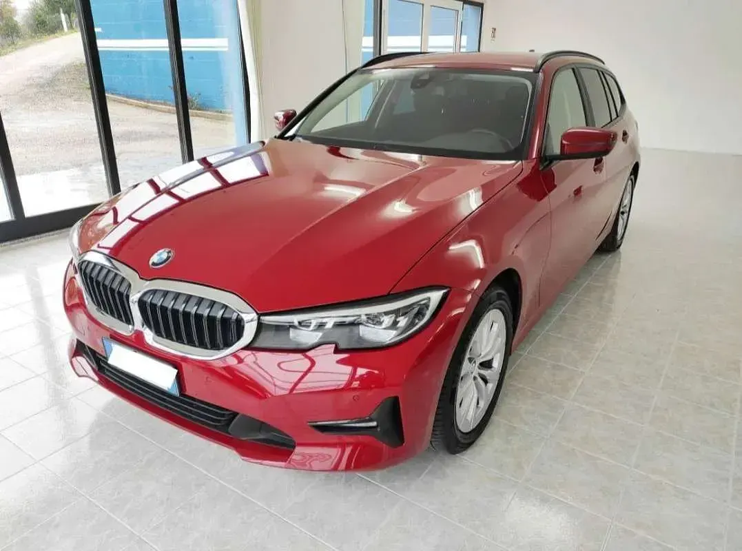 Usata BMW 318 Advantage 150 CV (110 kW) 2020 Rosso Station wagon