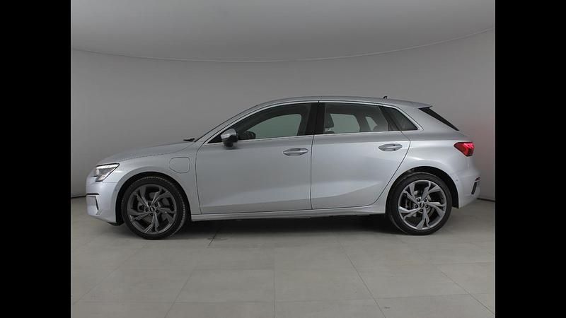 Usata Audi A3 Advanced 149 CV (109 kW) 2021 Argento Berlina