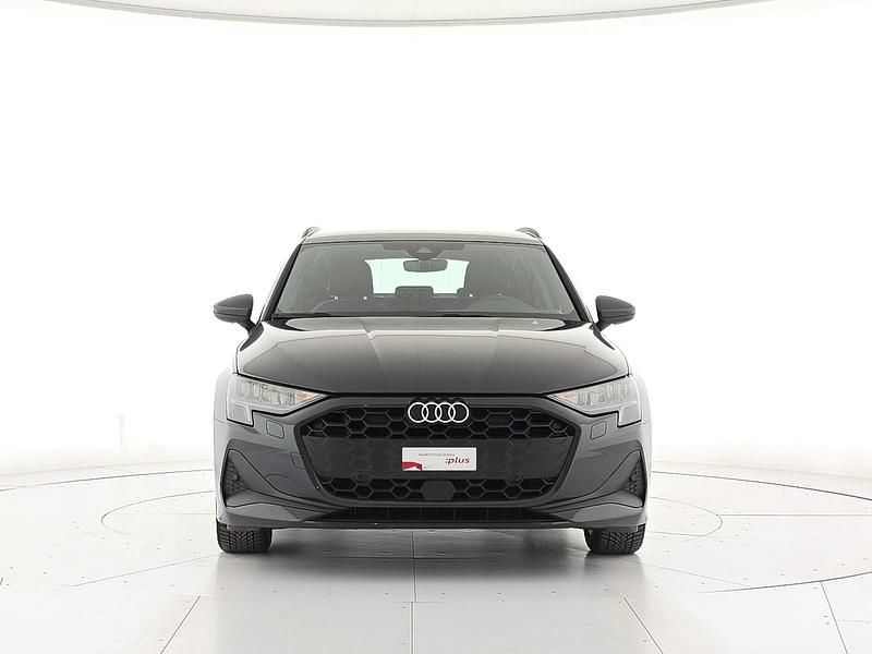 Usata Audi A3 Ambiente 116 CV (85 kW) 2025 Grigio Berlina