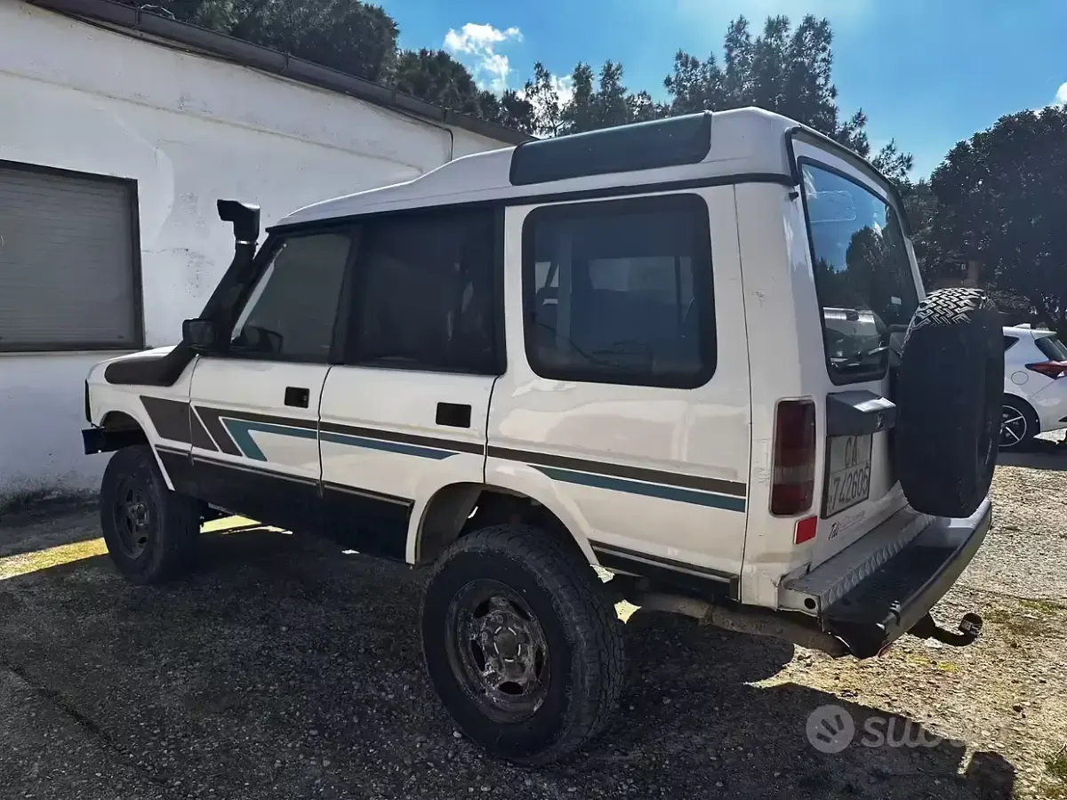Usata Land Rover Discovery 113 CV (83 kW) 1993 Bianco SUV
