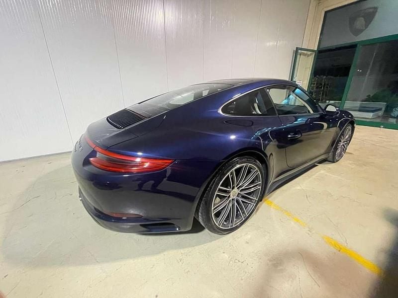 Usata Porsche 911 Carrera 4 370 CV (272 kW) 2018 Blu/azzurro Coupé